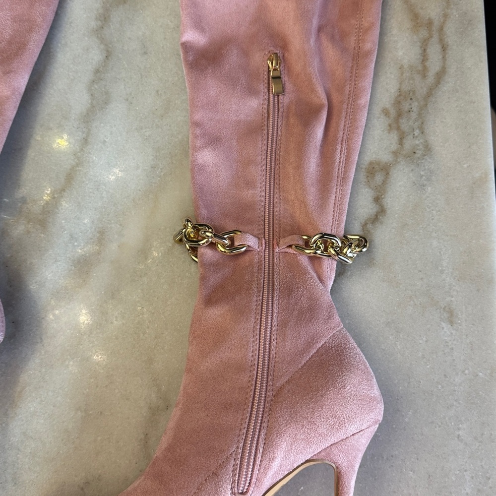 Fashion nova faux suede boots 9 - Picture 7 of 13